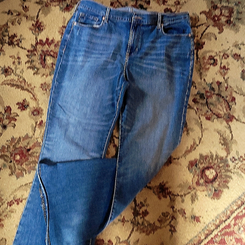 Cute Old Navy jeans.. size 16